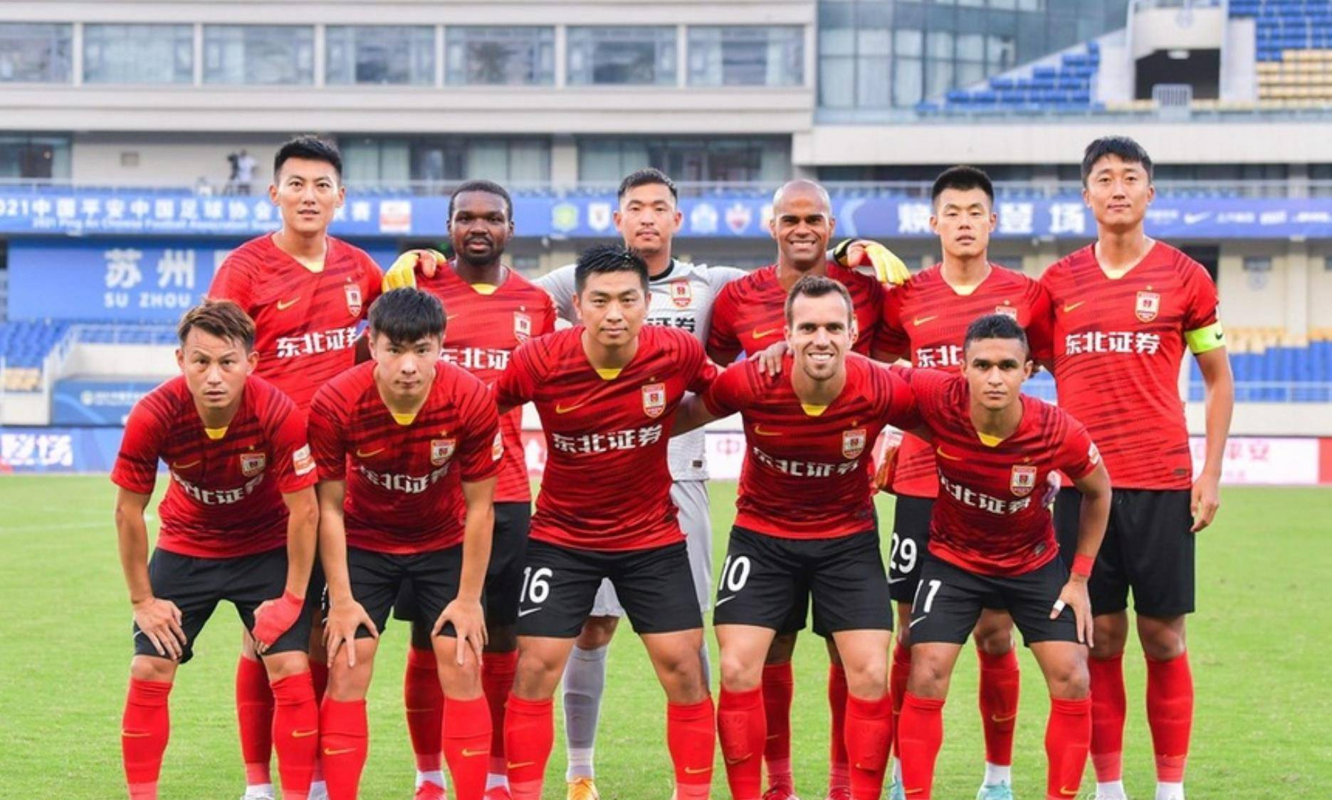 弗拉格超越东契奇！19岁连8场20+8+6，成为NBA历史新纪录保持者